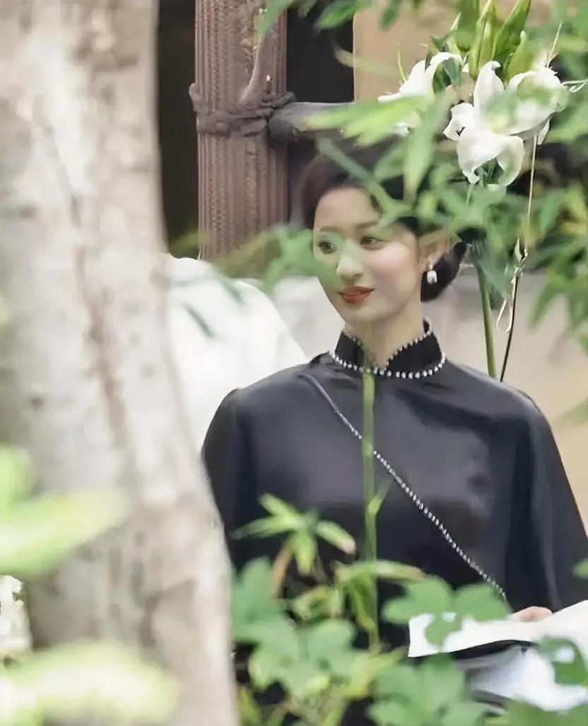 读你千遍也不厌倦清楚美人——王楚然