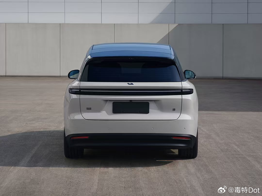 2026款理想i8已在工信部亮相理想i6的口碑和销量取得了双丰收，可以期待一下i