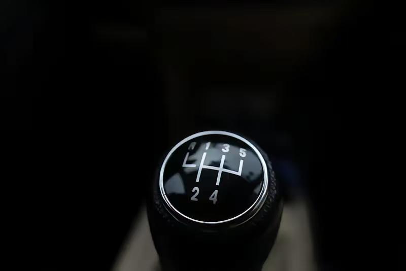 手动挡好开还是自动挡好开？相信每一个老司机都会说，一定是手动挡好开。我现在早就