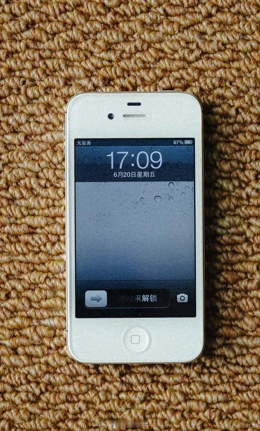 iPhone4S为何突然迎来第二春每隔一段时间，就有老苹果手机登上热搜，包括有i