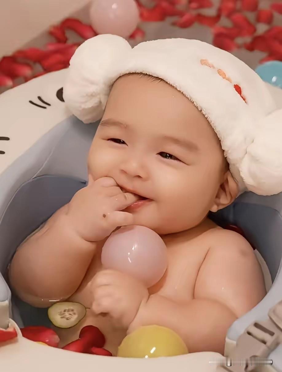 马筱梅情商真的很高！别人七夕晒恩爱、晒老公，唯独马筱梅不走寻常路！今年