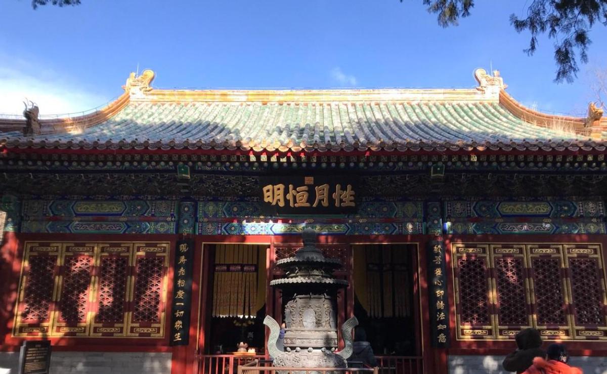 清朝时期，李莲英趁慈禧用晚膳时，劝她多喝酒，结果慈禧就喝多了，李莲英趁机谄媚道：