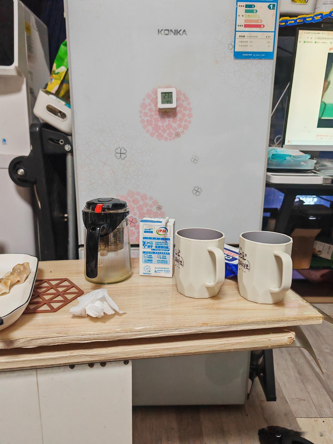 感冒了莫名其妙的感冒也不知道为什么，天天在家也会感冒谁能懂这种感觉啊？[笑