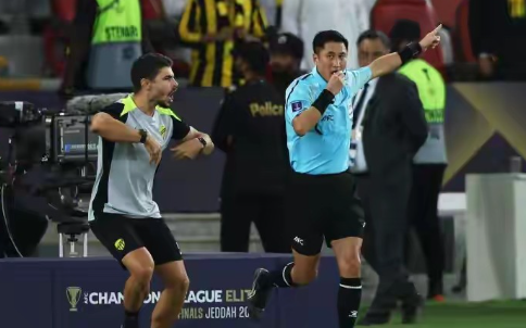 输不起的西亚人！吉达联合0-1负町田泽维亚，赛后吉达联合主帅孔塞桑谈输球原因