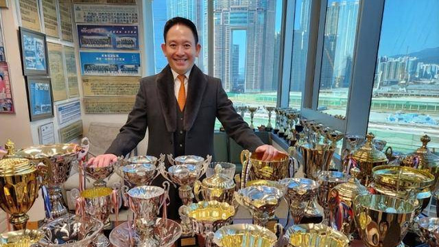 香港富豪向展鹏频繁入院缝合12针引热议