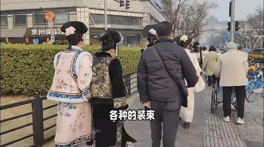 越骂越喜欢！想必大家都看网络吧，网上一个劲的介绍明朝，大家对明朝的崇拜明显加深了