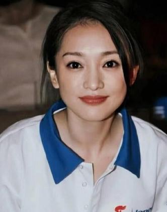 2014年，周迅跟高圣远闪婚，婚后不久，高圣远就问周迅借300万开公司，没想到周