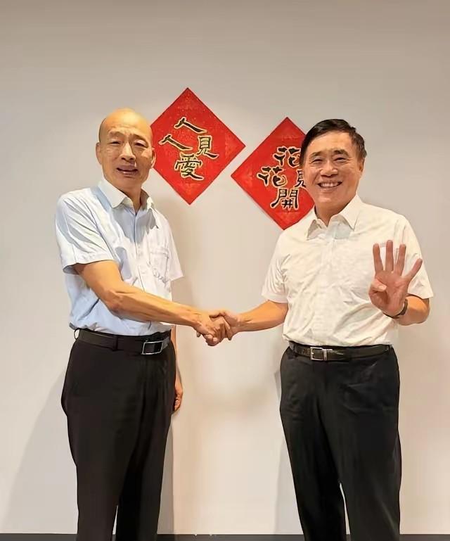 郝龙斌20日下午不参加党主席候选人首场辩论去了哪儿？据台媒报道，郝龙斌专门去云林