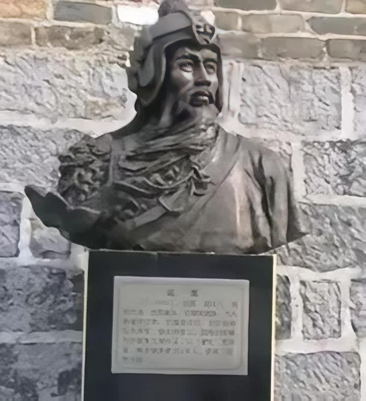 1388年，明朝大将蓝玉领着15万大军把北元打得屁滚尿流，他瞧见俘虏里有个异域美