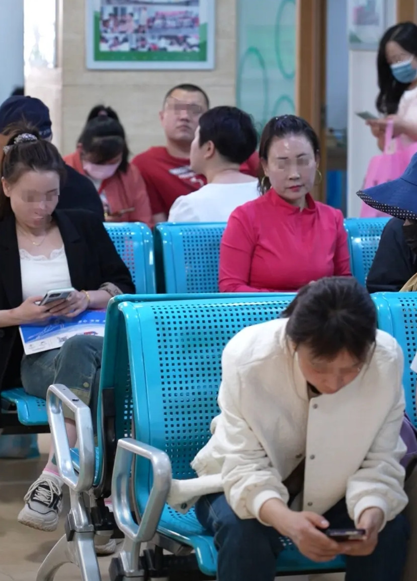 长期怀不上，为什么不做试管？不同的患者，有不一样的答案。比如刚才一个丫头说，她不