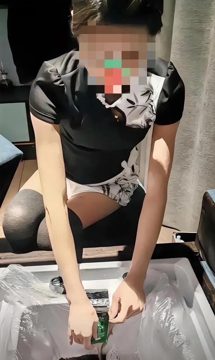 朋友经常去足浴店，一天他问我喜欢上一个足浴技师了怎么办？单从外貌方面来看，他感觉
