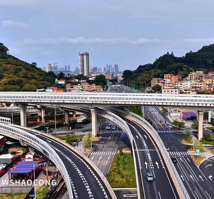 “最后悔的就是在南沙买了房！”这是这两年听过最多的一句话，说你格局小了吧还不服。