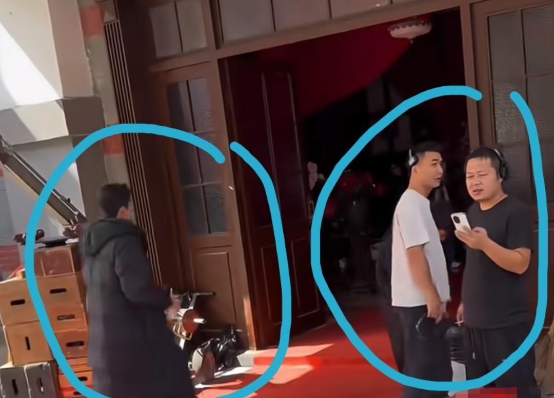 刘萧旭又上了热搜,这次居然是因为一件羽绒服。事情简单到让人无语:大夏天,大家都穿