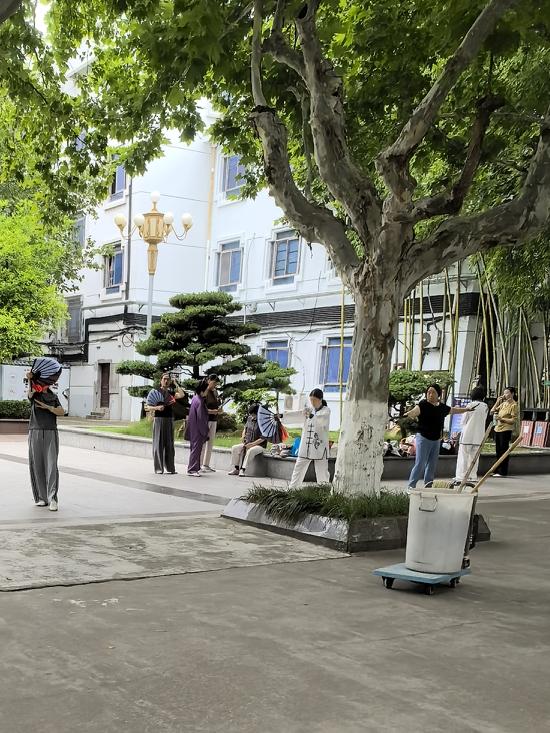 什么是优质的老人？说白了就四条：一、有退休金。不多，但够自己花。不用看儿女