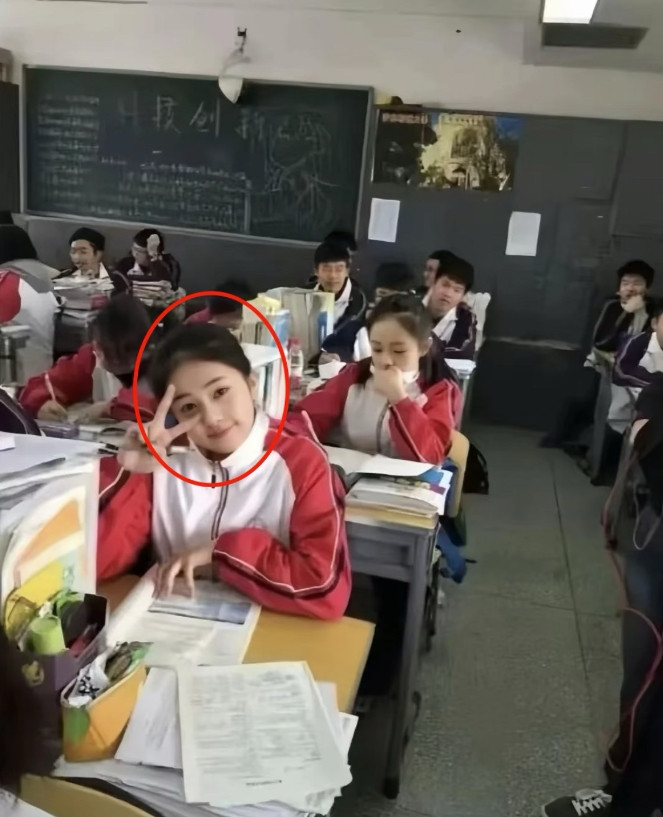 震惊！白鹿高中居然长这样？