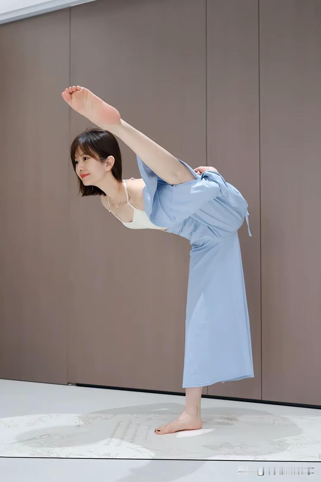 瑜伽这玩意儿，真的谁练谁知道！我刚做完瑜伽，虽说动作不太标准，时间也不长，但浑身