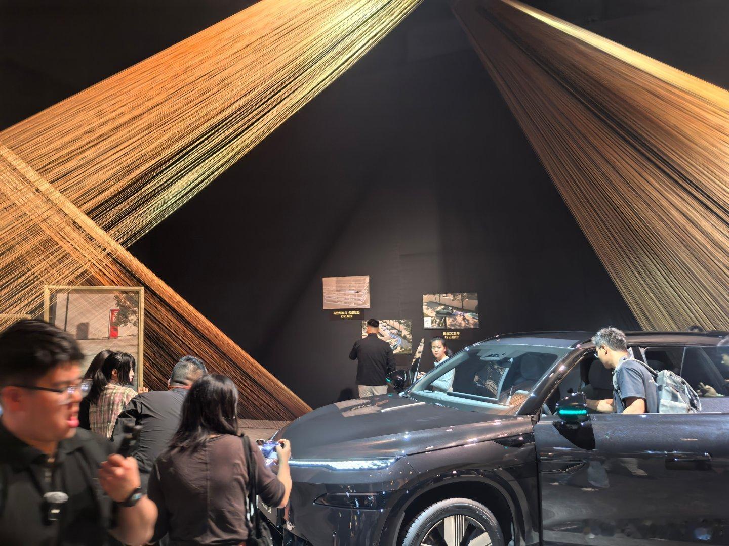 金标大众，现场全是土豪金，新应该是目前为止，会场布置最用心，最高大上的发布会了吧