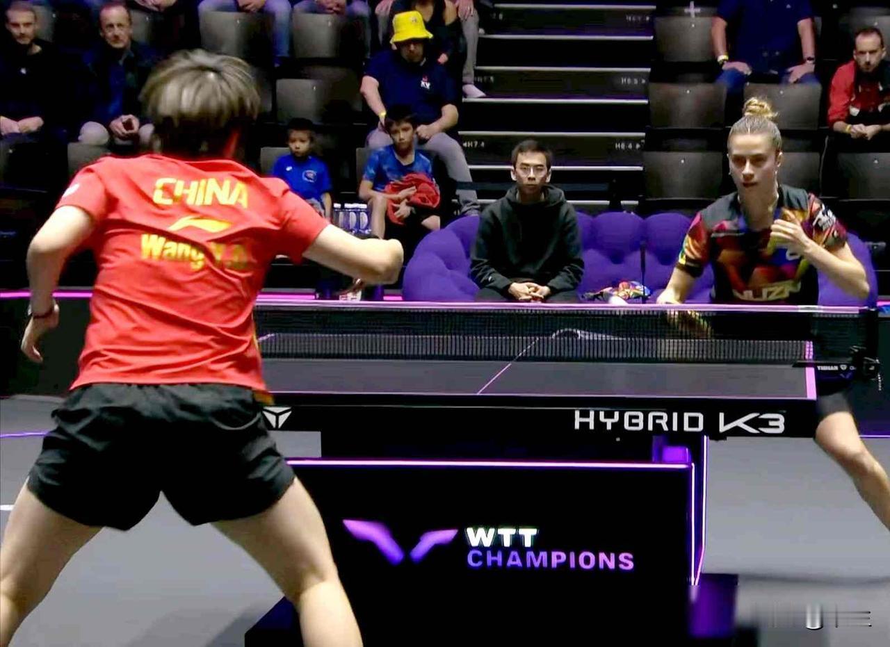 王艺迪孤身奋战,国乒主力全退赛,系统断层藏危机昨晚蒙彼利埃的女单比赛里,王艺