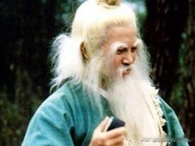 洪七公和欧阳锋谁更厉害?两人同属五绝级别的高手，而且多次交手都以一千招之内不分胜