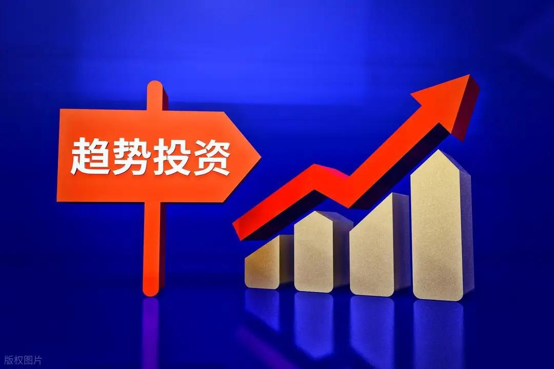 张根宝，56岁，安徽来沪，陆家嘴券商大厦后门收纸箱22年。2014年，他用攒下的