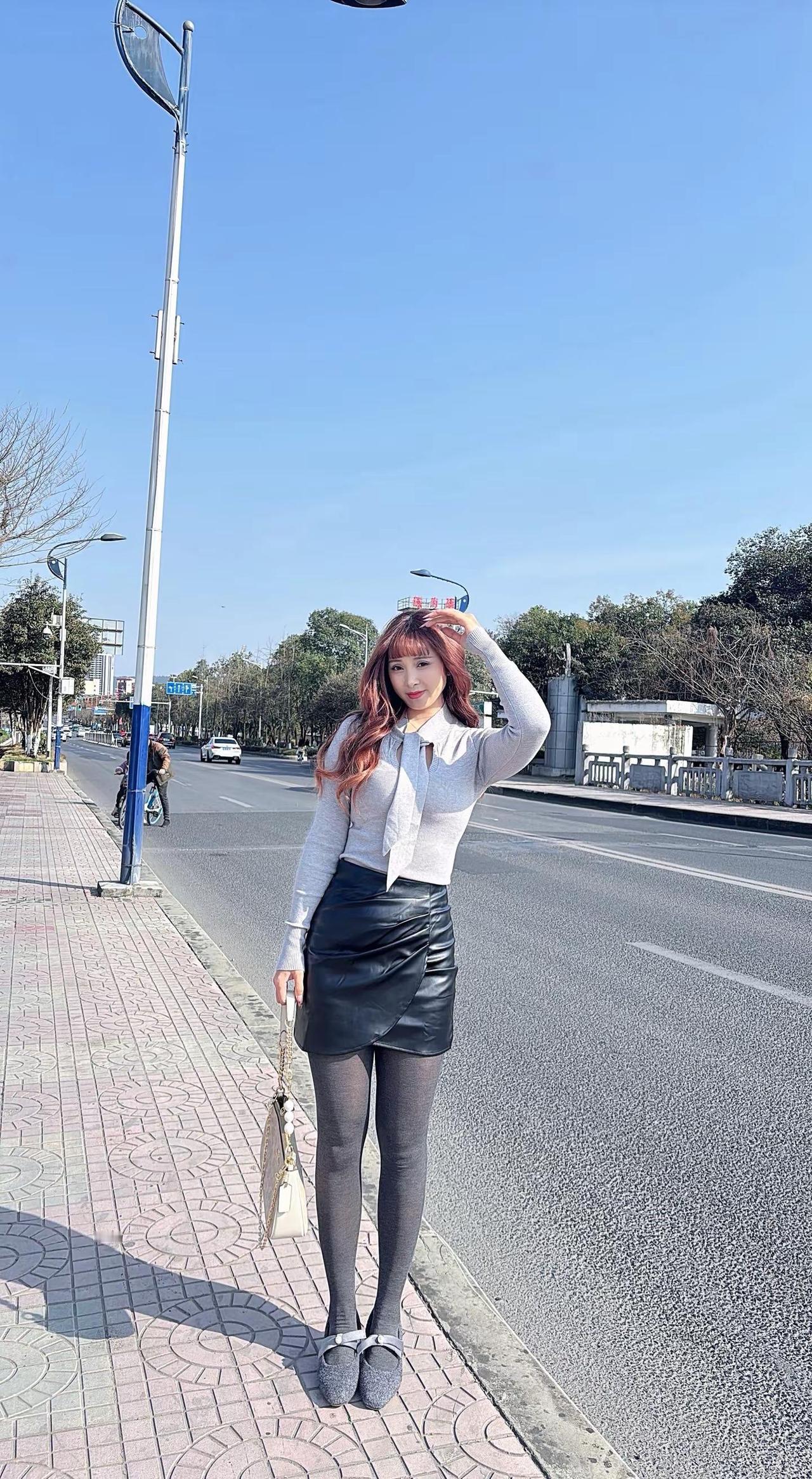 大数据刷到了我，那就说明我们很有缘，我是来自四川省绵阳市的小龙女，如果你是四川绵