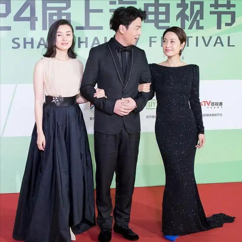 2016年，拍摄《我的前半生》，雷佳音坚决拒绝和吴越拍亲热戏，说“下不去嘴”。吴