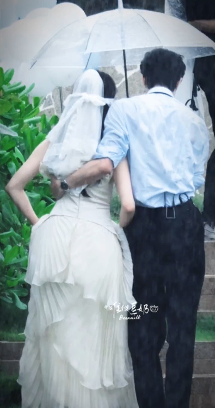 野狗骨头的药味儿好重啊谁想的蒙张婧仪眼睛啊啊啊天公作美下了一场大雨宋威龙这个搂腰