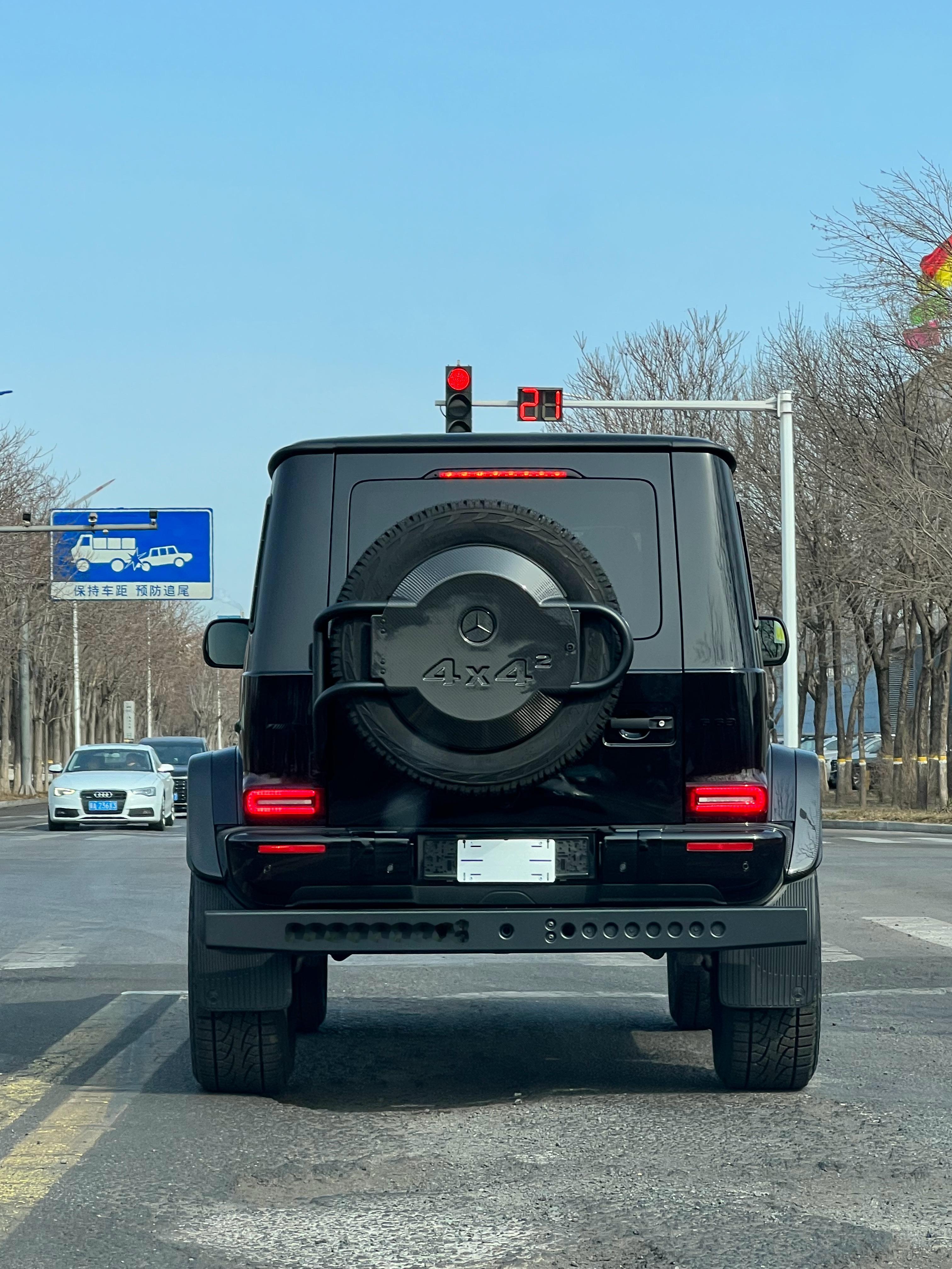 奔驰四平方，真的是巨物不看实车没感觉天津·中国天津自由贸易试验区