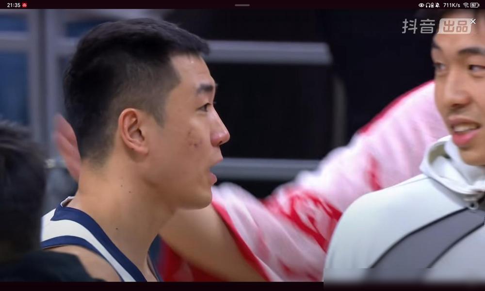 肉眼可见的山东高速男篮退步。一，高诗岩，作为队长，顶薪球员，竟然不会得分！最