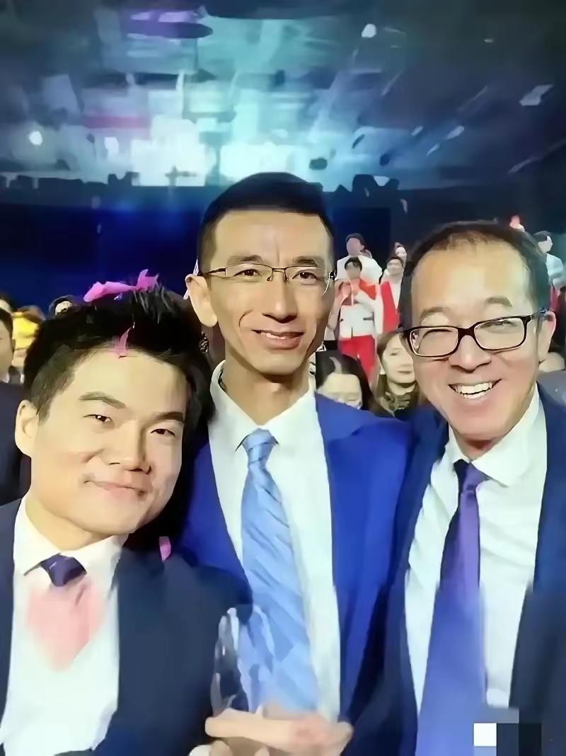 东方甄选这盘棋，老俞当初其实一步就能盘活，偏选了最绕的路！小作文事件闹得沸