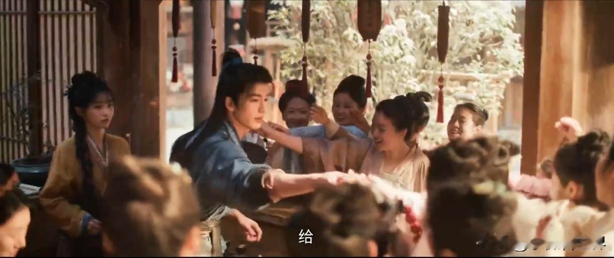 真要被《逐玉》里这些女子笑死！看到大帅哥言正在卖卤肉铺，那个激动兴奋呐！团团