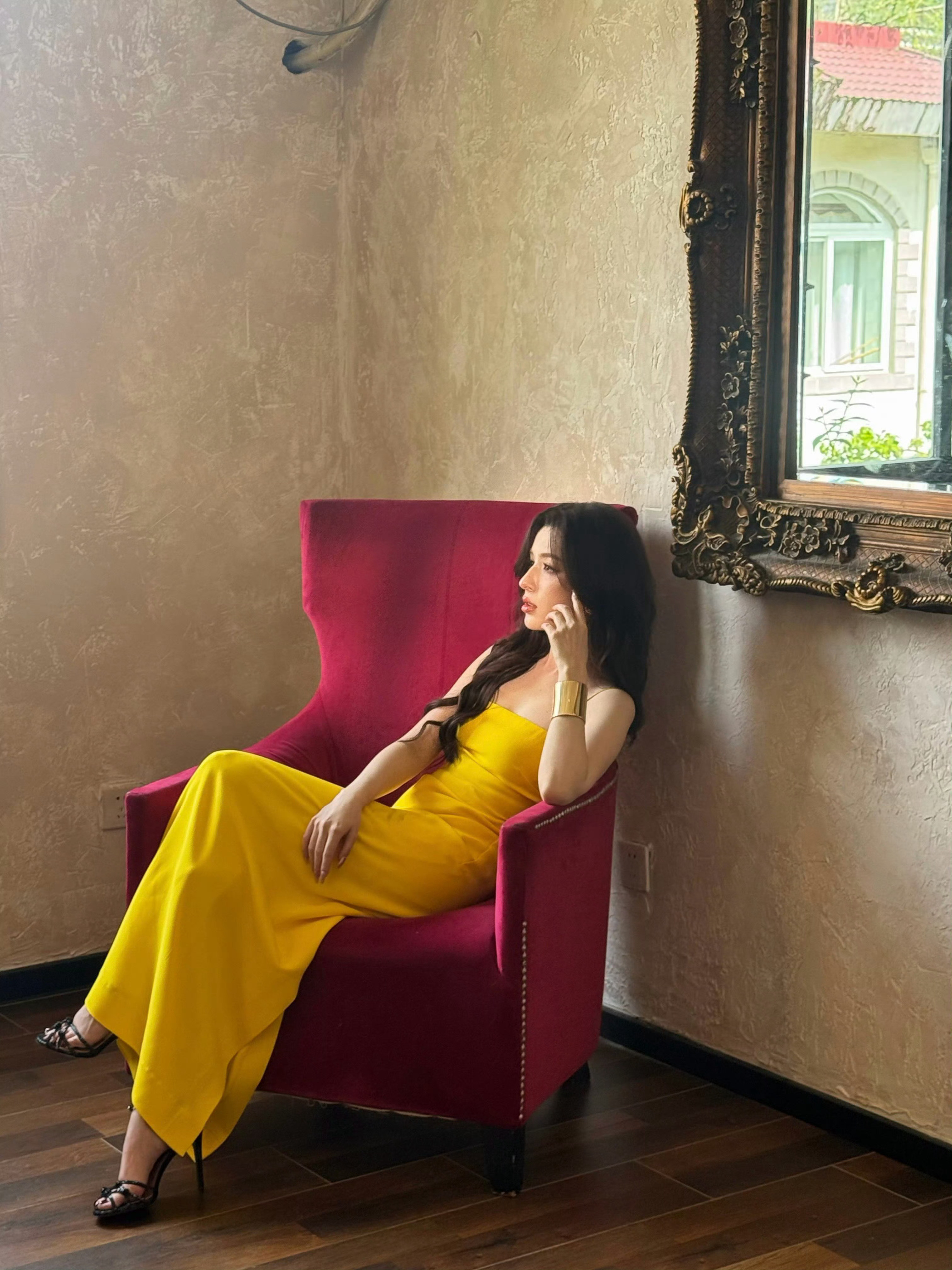 哈妮克孜大小姐驾到千金味儿十足！大小姐驾到闪耀全场