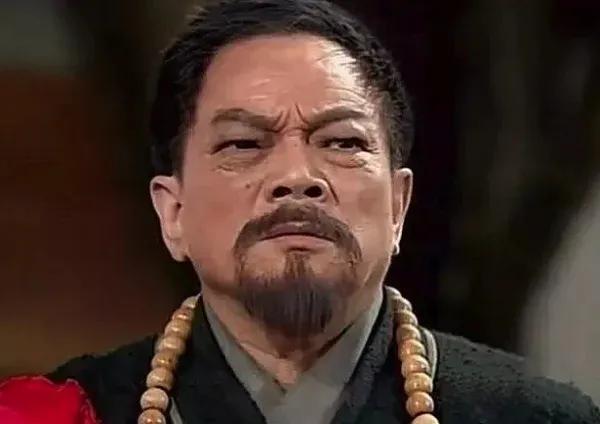 还记得这位港星吗？以前演过很多TVB金庸剧他的名字叫郑雷，60年代已经出道，虽