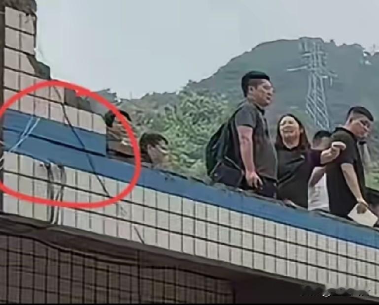 法律上算出来要赔几百万，可主家是低保户，全国十四亿人每人捐一角，挽救这个家庭，