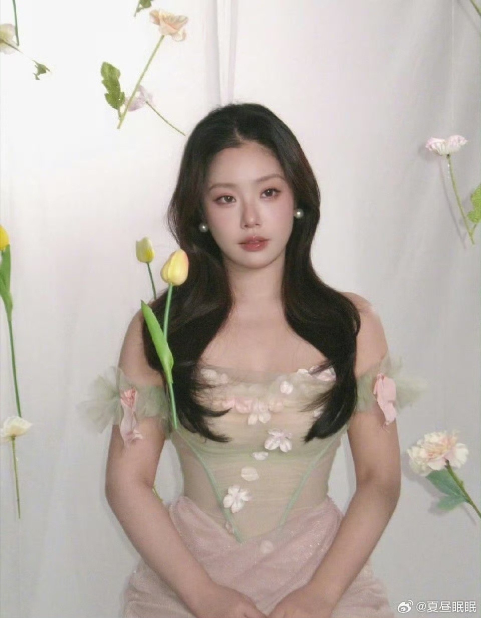 一念江南王菊古装瘦好多我去姐姐太美了吧真的有点认不出了拍戏的同时一定要照