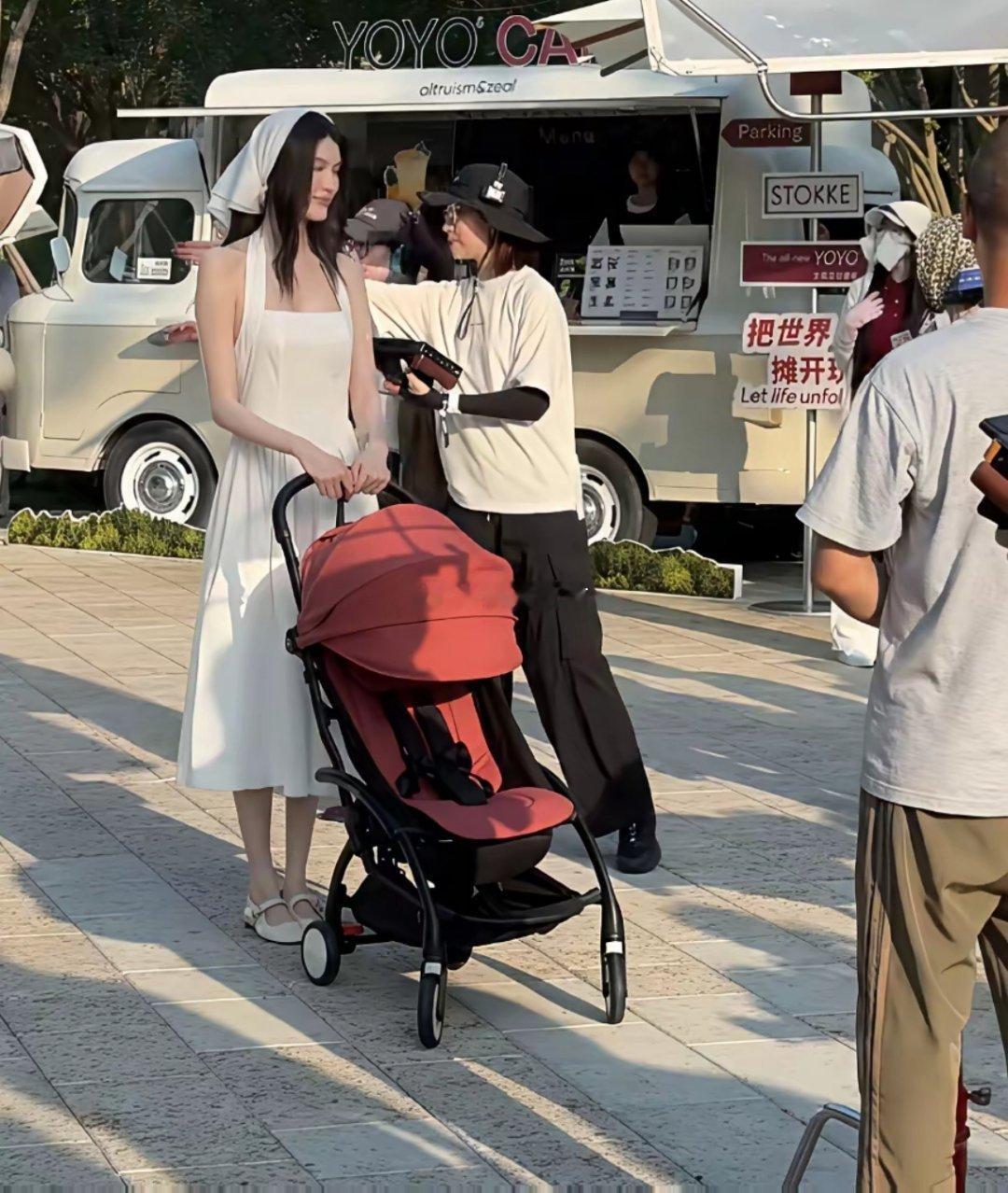 不愧是内地第一美超模，陈伟霆眼光真的很好。