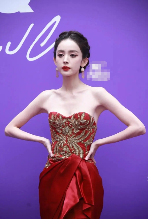 娜扎的这身造型什么水平？