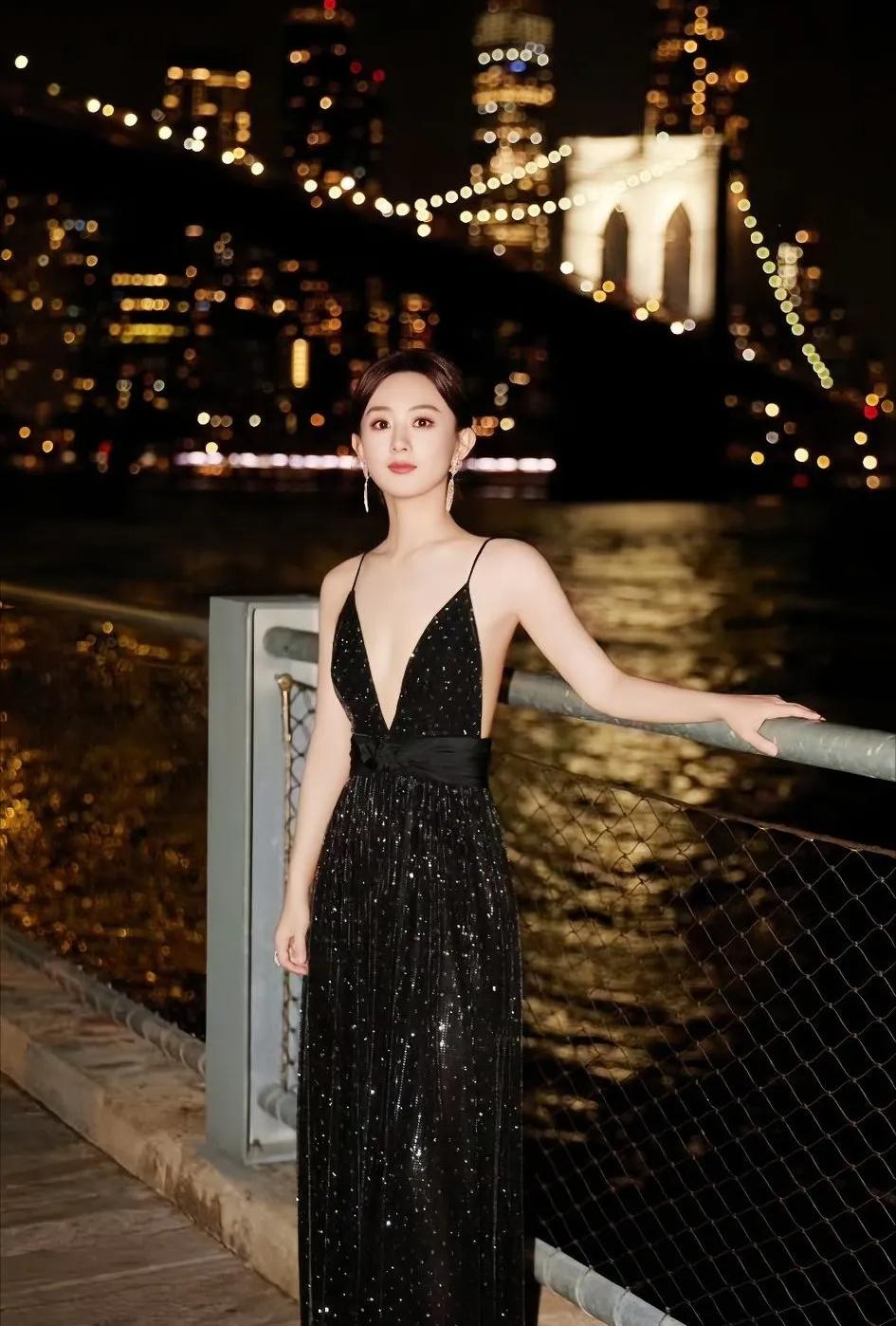 我的妈耶，丽颖这是要惊艳死谁呀？气场全开，美的不要不要的，她尤如人间仙品，绝了！