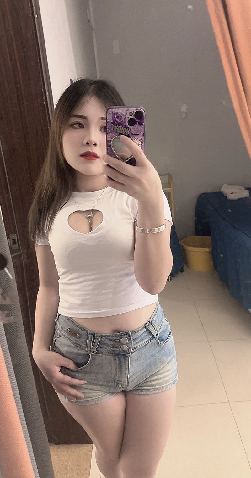 甜妹风美女好身材好气质<!--...