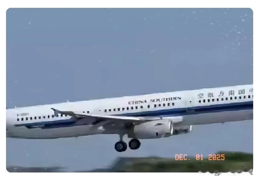 快讯！快讯！​​日本媒体突然宣布了：中方下月将取消超过900趟赴日航班。更扎心