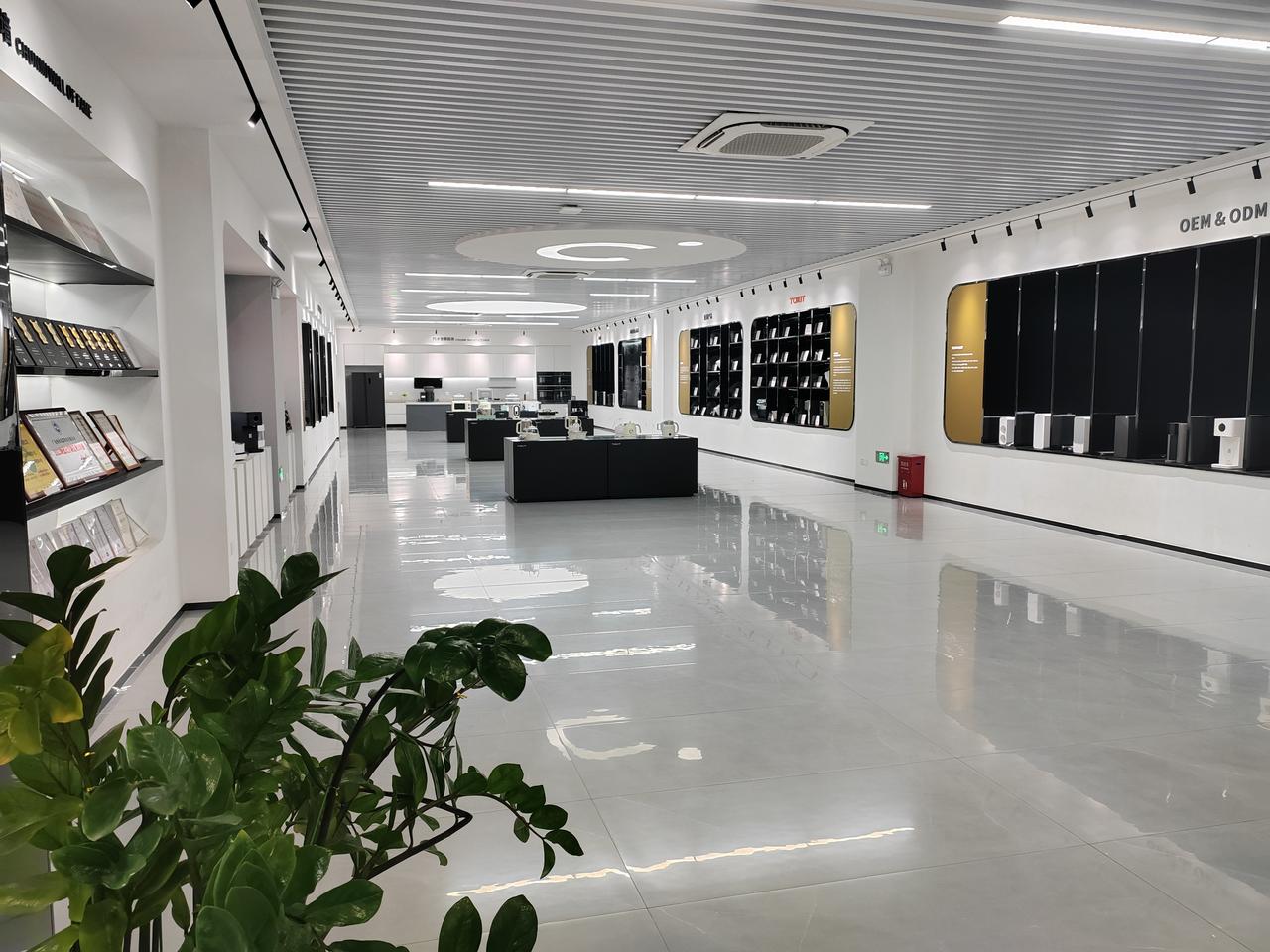 量能对于判断券商板块的重要性不言而喻，2024年8月28日，券商整个板块成交额创