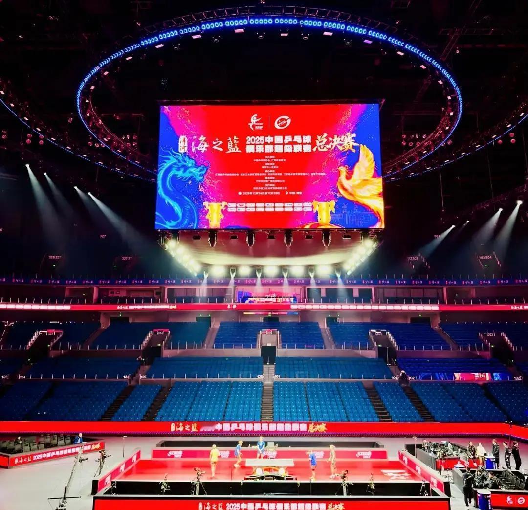 别再误读王曼昱“身兼两项”了。鲁能教练组敢这么排阵，背后是一套你想象不到的科学系