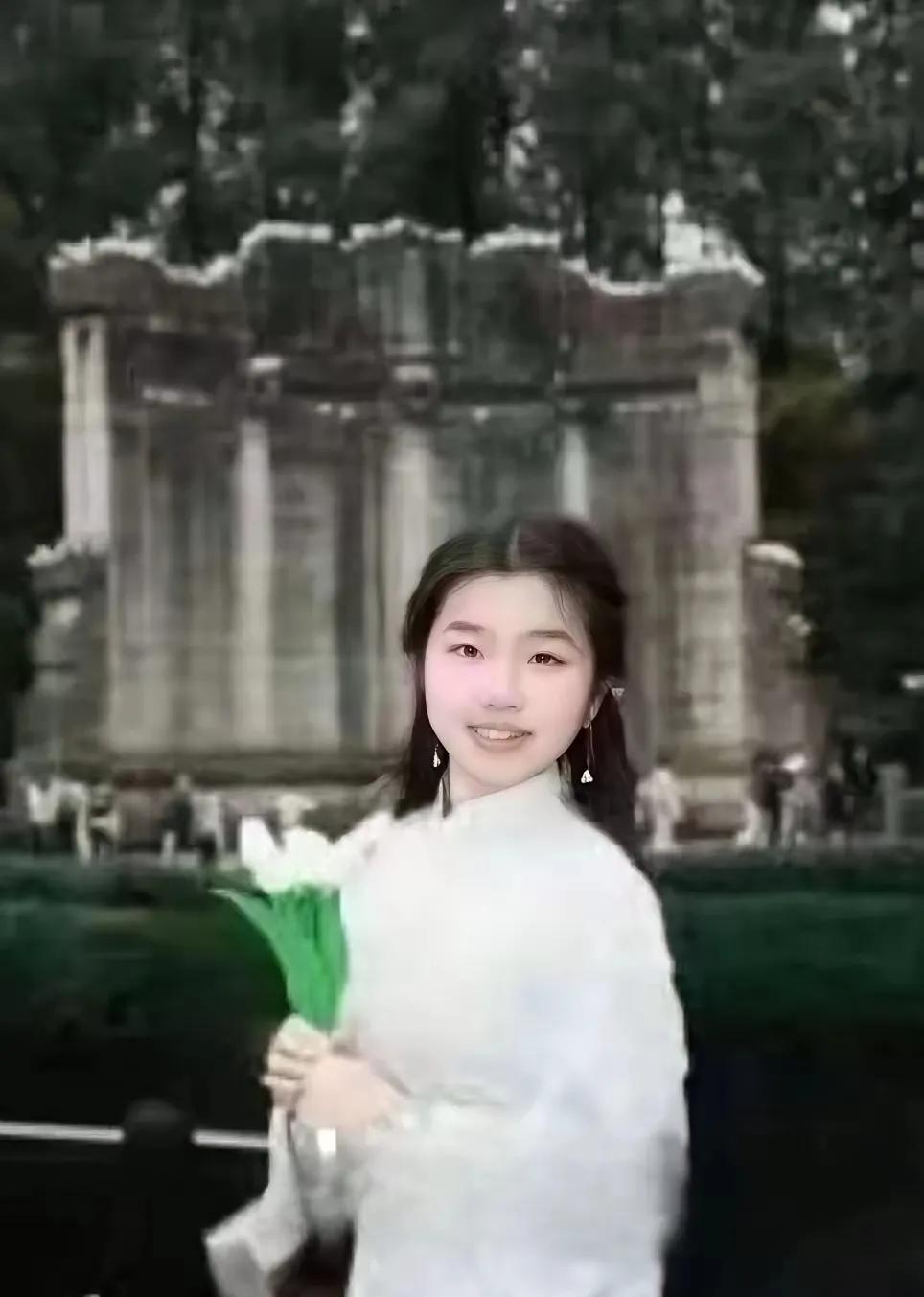 没想到这个女孩用这样的方式来教训那个恶毒的导师，可是一个也鲜活的生命就这样没