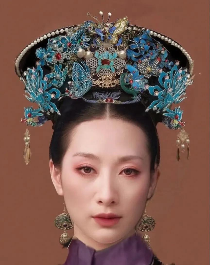 终于明白为啥中安陵容从头到尾都没戴过钿子了，她的头饰总透着股不那么贵气的劲儿，