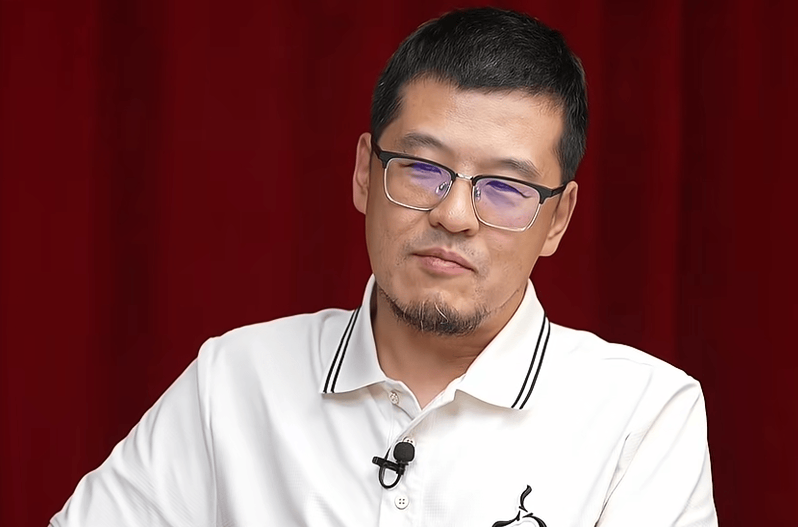 杨毅: 中国篮球和中国足球全面下滑, 轨迹很像只是晚走几步