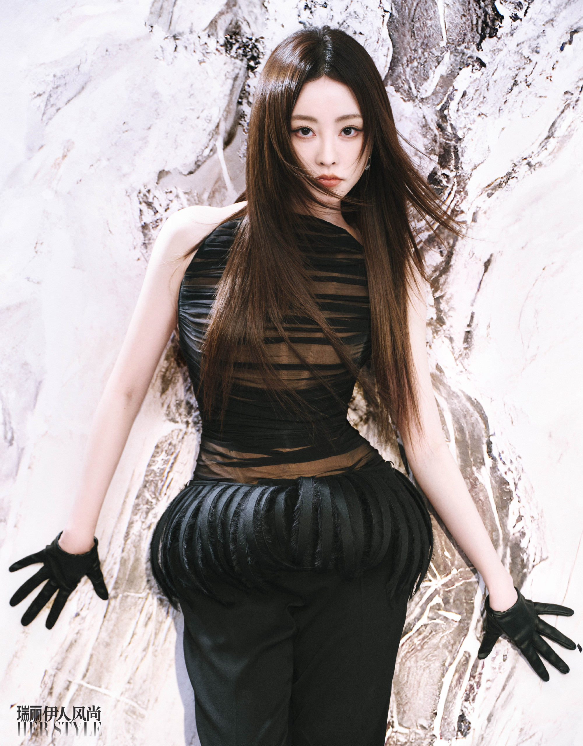 祝绪丹先锋张力大片瑞丽伊人风尚祝绪丹封面摄影：彦俊