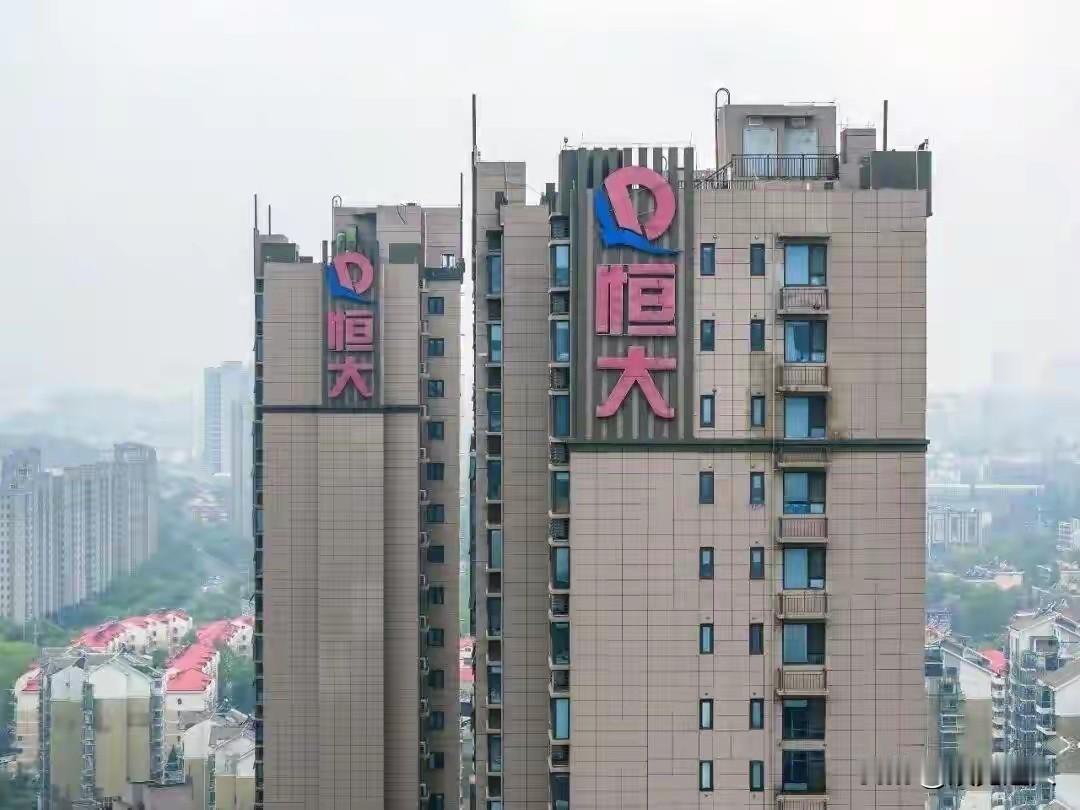 43亿的债，28亿就卖了，直接亏掉15个亿。更绝的是，接盘的也是济南的国企。有人