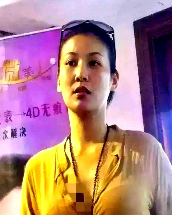 南京一段相亲视频火了，82年出生，从没结过婚，是银行的正式员工，家境也还可以，妈