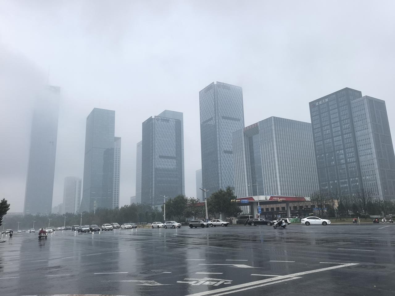 雨中的CBD