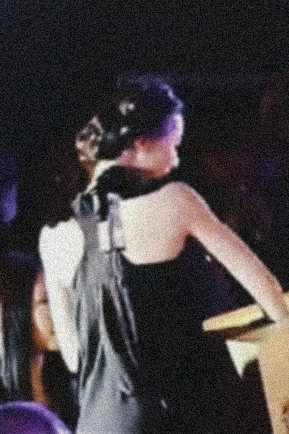 第一次知道这件衣服漏后背诶天天挖一点就有惊喜​​​